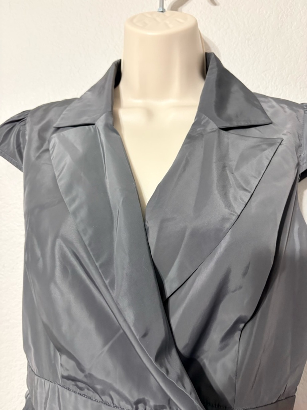 FIG- Canadian Travel Eco-conscious Brand Easy On Gray Dress Cap Sleeve V Neck - Picture 7 of 16